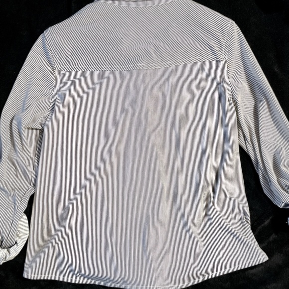 pretty button down shirt black and grey - Picture 3 of 3